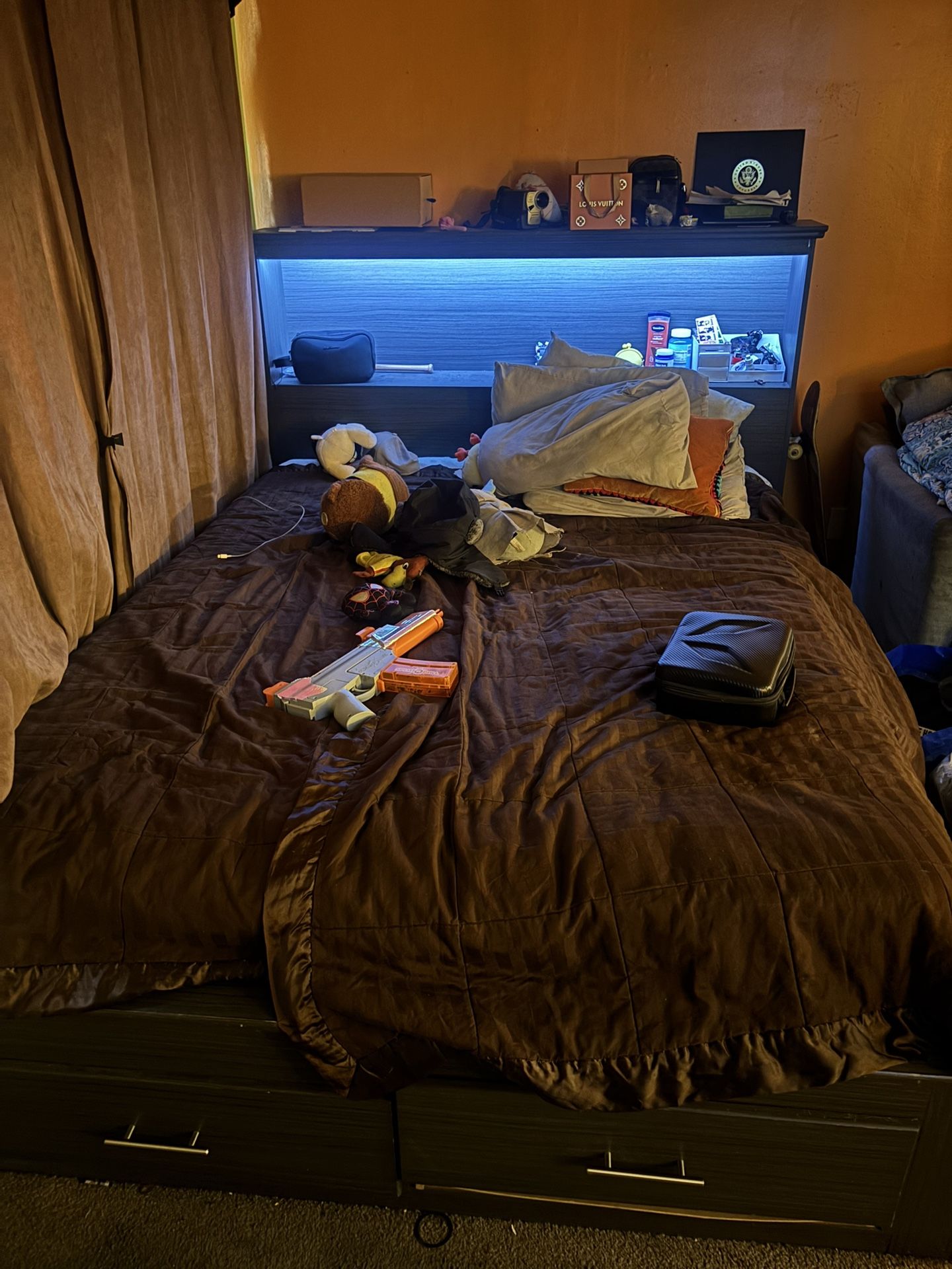 queen size bed frame