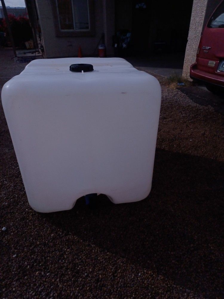 250 Gallon Water Tank
