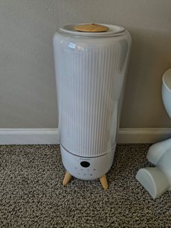 Homedics TotalComfort Deluxe Ultrasonic Humidifier - Like New