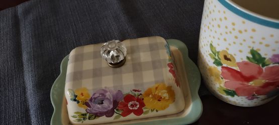 Pioneer woman Butter Dish