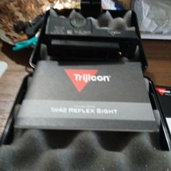 TRIJICON 1X42 REFLEX SIGHT