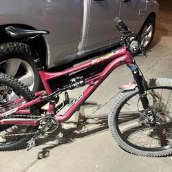 2022 Specialized Status 140