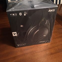 AKG Y600NC Wireless Noise Canceling Headphones BRAND NEW