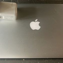 MacBook Air 2017/ charger