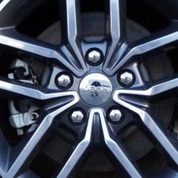 Jeep Wrangler Rims Sahara Srt Wheels Rubicon Jk Commander 