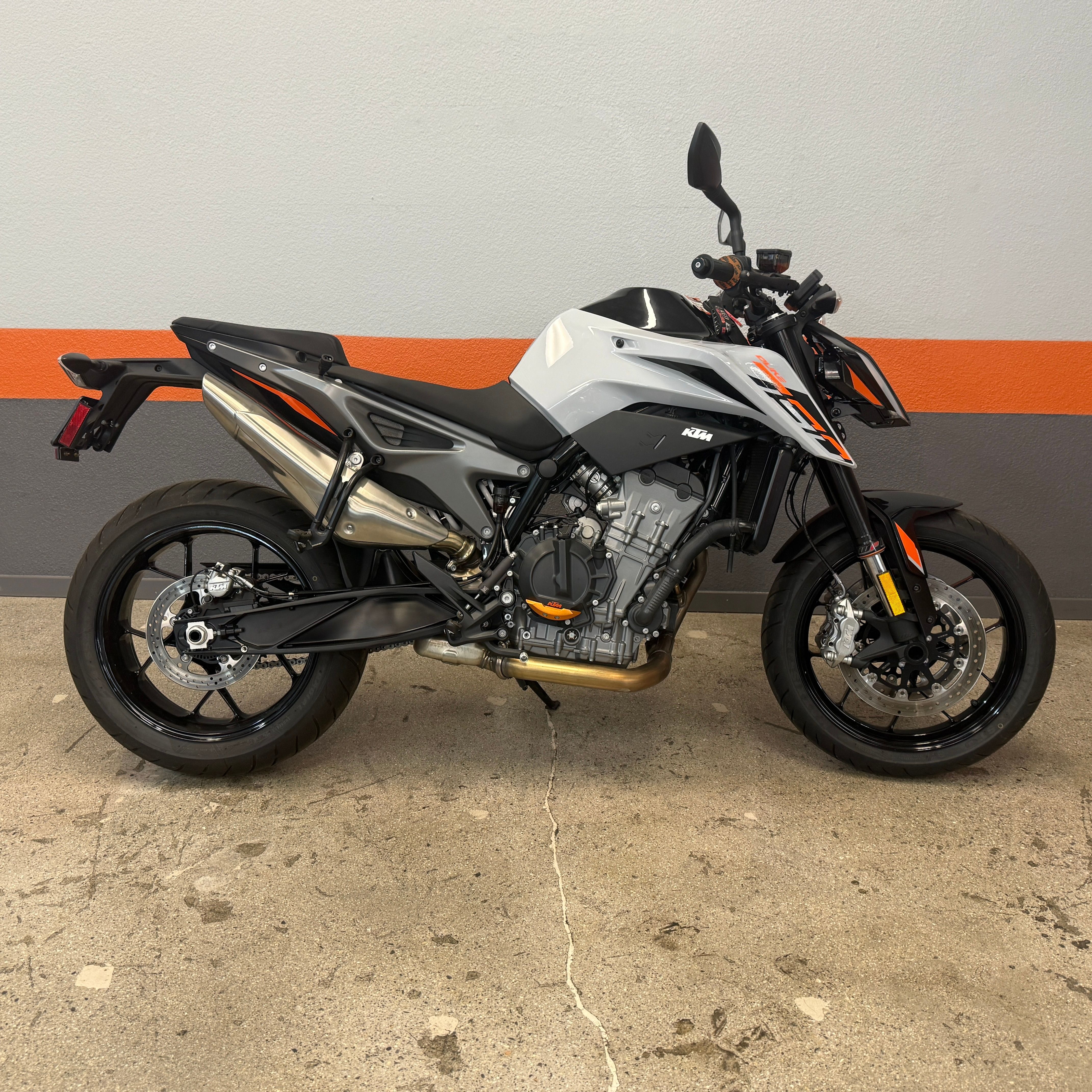 2023 KTM Duke 790