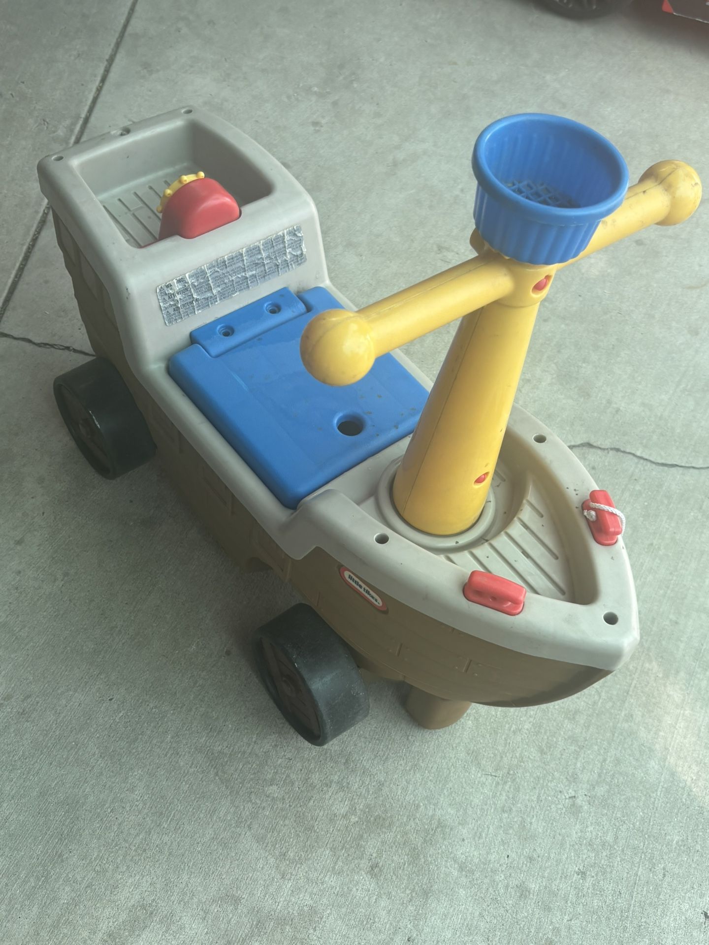 Little Tikes Boat Ride-On