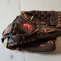 Rawlings FP120 Fast Pitch Series RHT Softball Glove 12” Basket Web Leather Shell