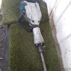 Makita Jackhammer MH130 4B