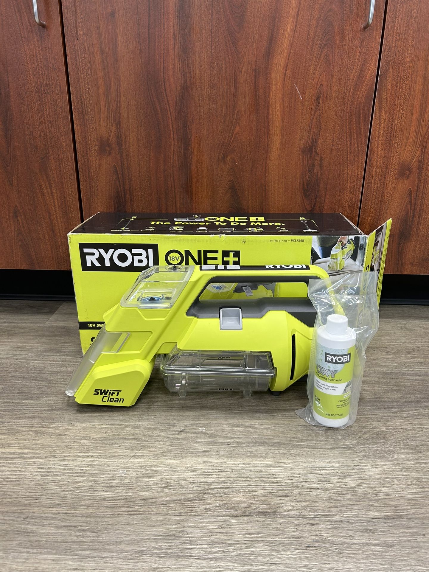 Ryobi Swift Clean 18v Portable Spot Cleaning Vacuum PCL756B