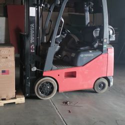 Forklift