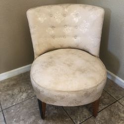 Cute Vintage Chair /beige/ Vanity Chair/project Chair/