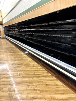 60 Foot Of Open Deli Or Beverage 