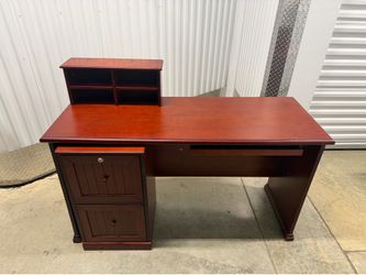 Cherry desk 🍒