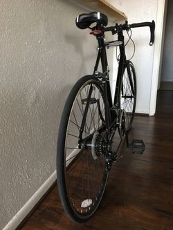 Vilano Tuono 58cm Road Bike for Sale in Houston TX OfferUp