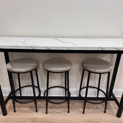 Bar Table Set for 3 (Almost New)