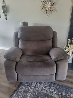 Pair of electric oversized seat recliners (2)