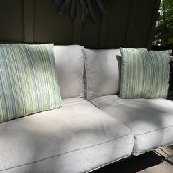 2 Outdoor Throw Pillows