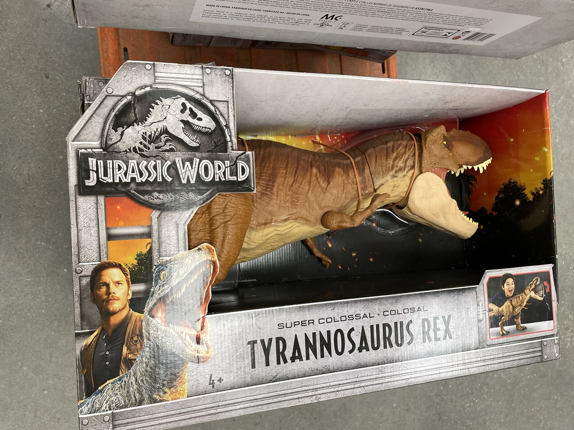 Jurassic World Colossal T-rex Toys Mattel - ACCEPTING TRADE