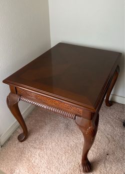 Woody Traditional End Table