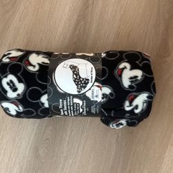 Mickey Fleece Throw With Sleeves