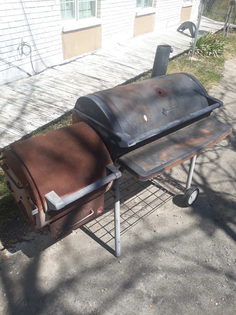 New Braunfels Smoker/Grill