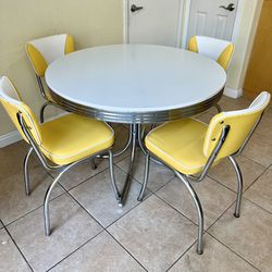 Retro Dining Table And Chairs 