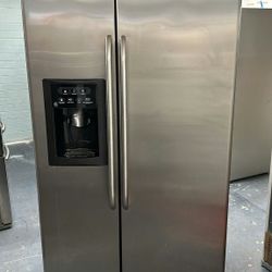 Icemaker on door Refrigerator Fridge GE FIRST COME