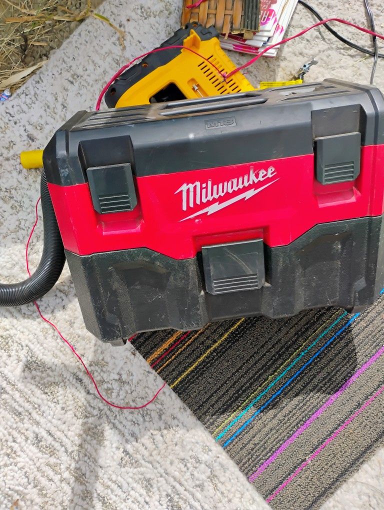 Milwaukee Wet Dry Vac