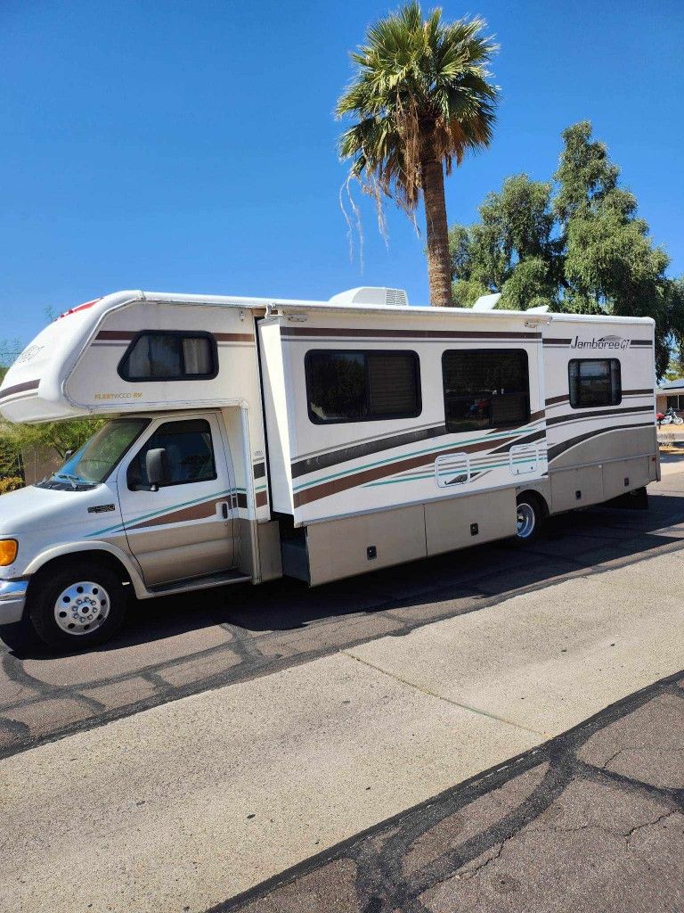 2003 Ford Fleetwood Jamboree GT