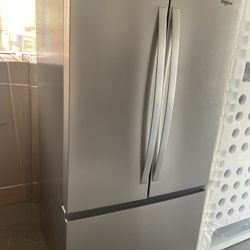 Whirlpool  31 cu ft Freestanding French Door Refrigerator in Stainless Steel with Ice Make