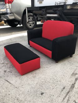 kids loveseat and footrest (fits 2 kids)