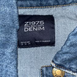 What is beautiful Jean jacket size small