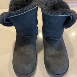 Women’s Ugg Suede Boots US 11