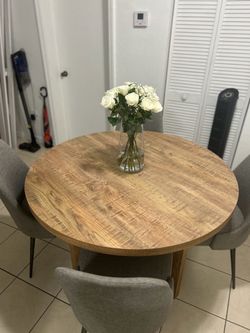 Dining room table