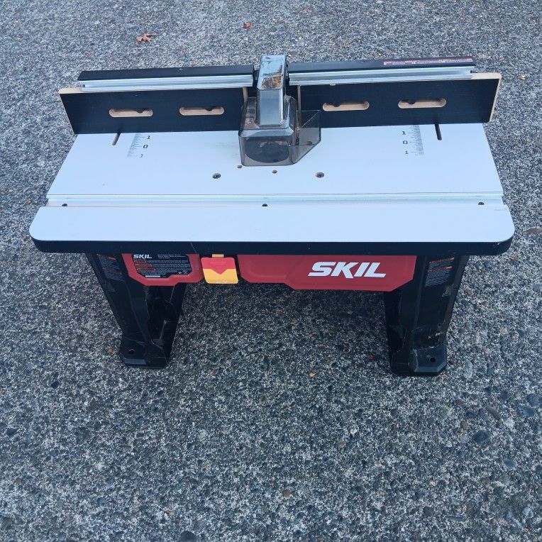 Porter Cable 6902 27,500rpm Router & Skil Table. Almost New Condition. For Pick Up Fremont Seattle. No Low Ball Offers Please. No Trades.Yes I Have It