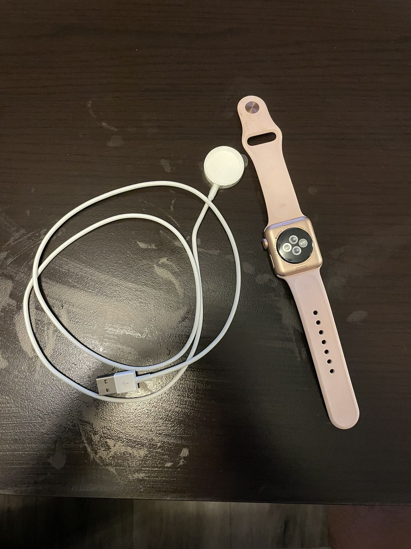 Apple Watch Series 3 - Rose Gold (38mm) with Charging Cable