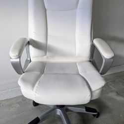 White Leather Executive Office Chair 
