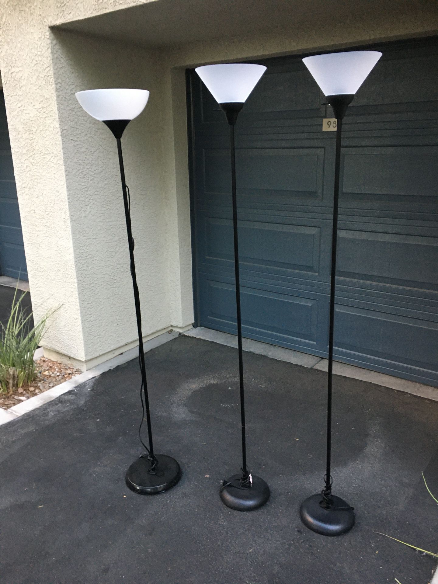 Pole/Floor Lamps