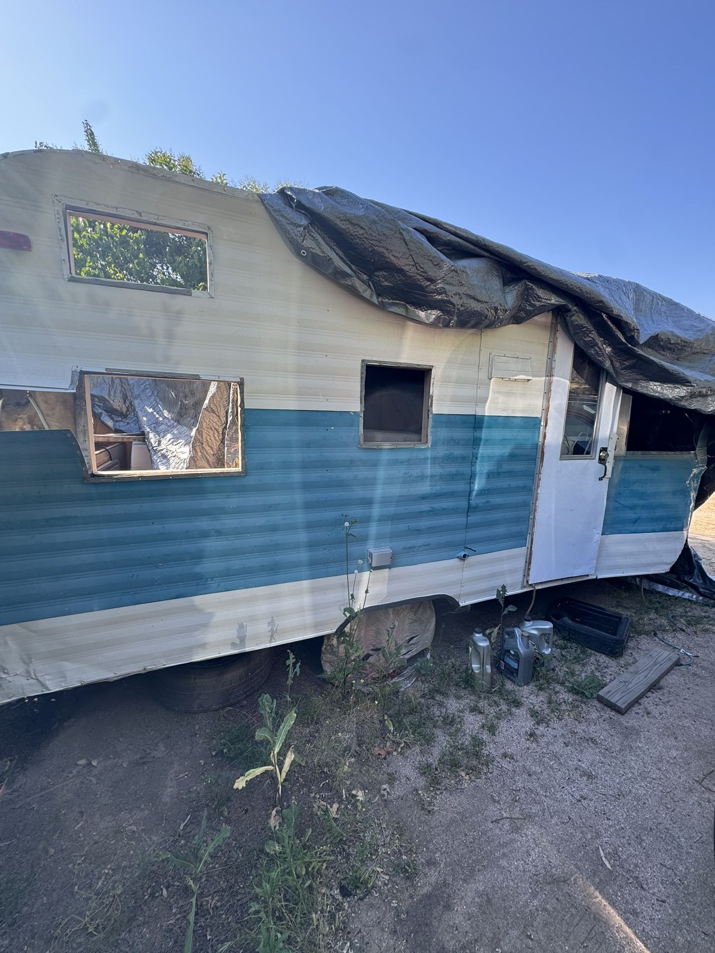 Vintage Fan Travel Trailer + Lumber/Supplies To Restore It