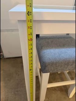 White Wooden Bar Sofa Table with Gray Upholstered Stools