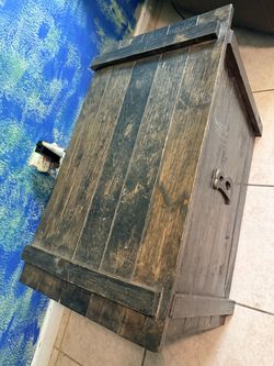 Antique Style Large Dark Wooden Storage Trunk  (w31"D18"H19")
