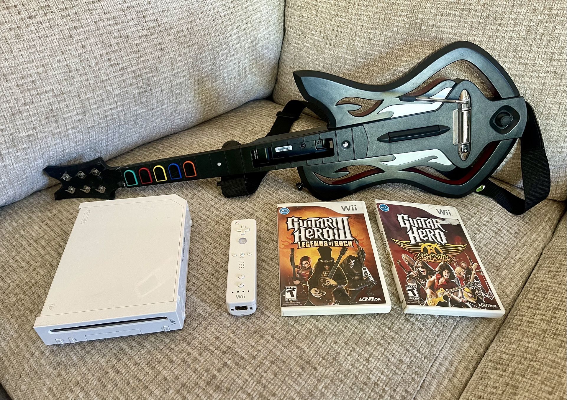 Nintendo Wii Warriors Of Rock Guitar Bundle! Guitar Hero 
