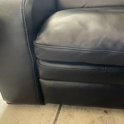 100% Genuine Leather Chair Armchair In Great Condition   