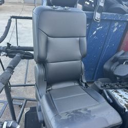 2023 Ford Explorer 2nd Row Seat