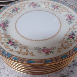 SET   OF PLATES 