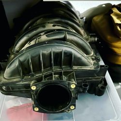 2020 Silverado 5.3L Stock Intake Manifold And Throttle Body