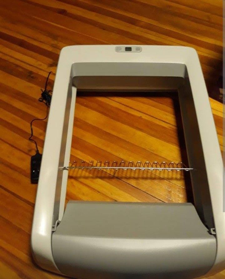 Self Cleaning Cat Litter Box