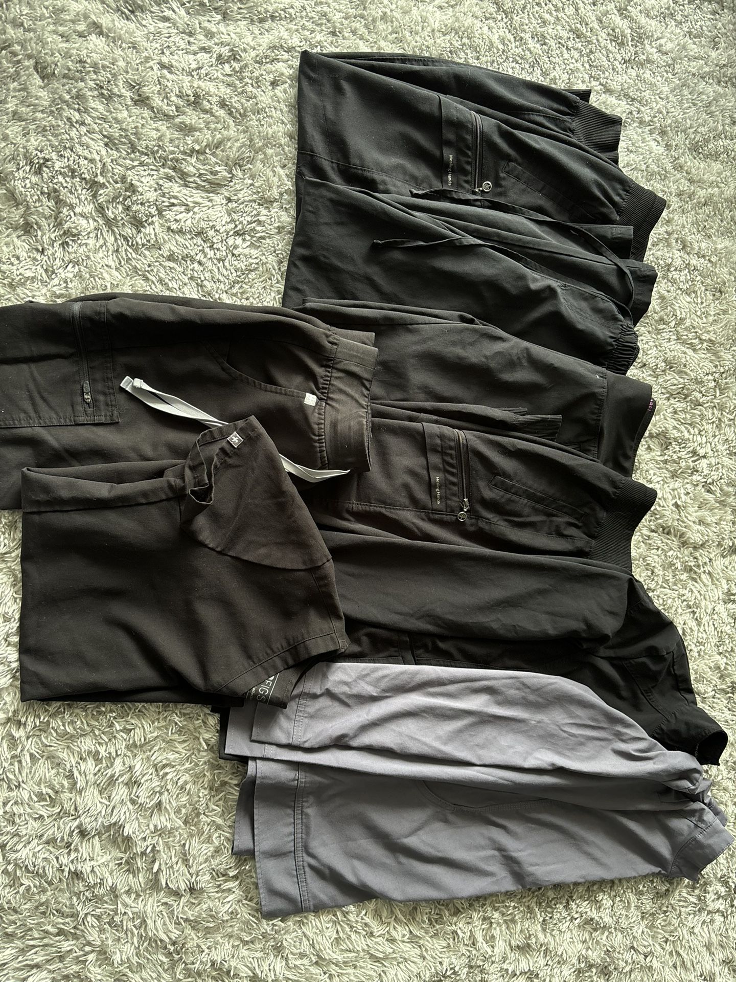 8 PIECE NURSING SCRUB LOT MOSTLY XS P