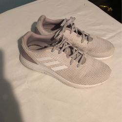 Women’s Adidas (like New)